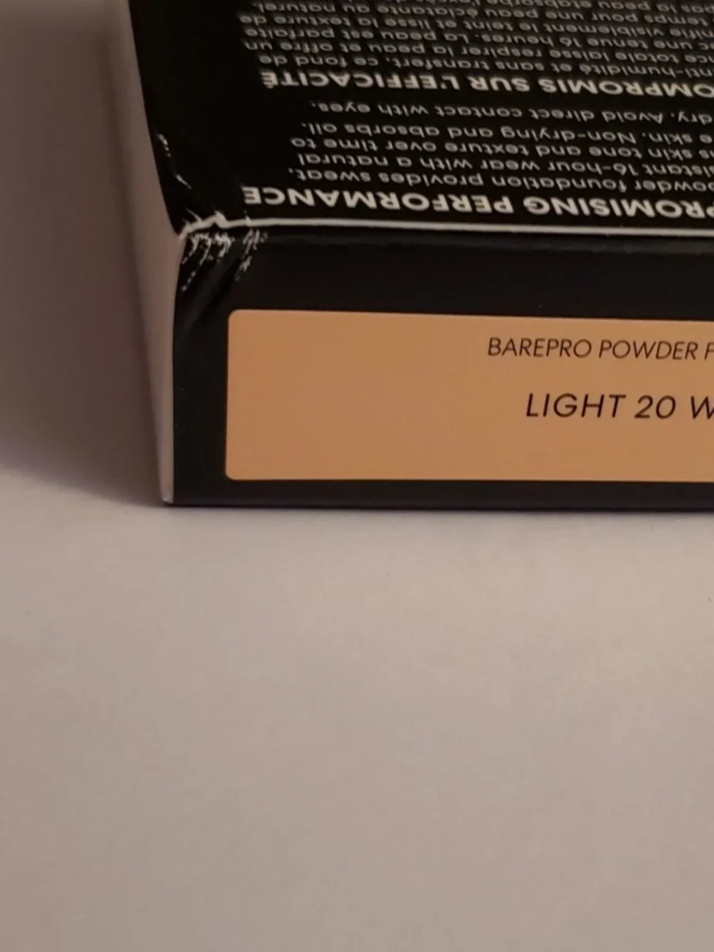 Light 20 Warm bareMinerals Barepro 16hr Skin Perfecting Powder Foundation Compac